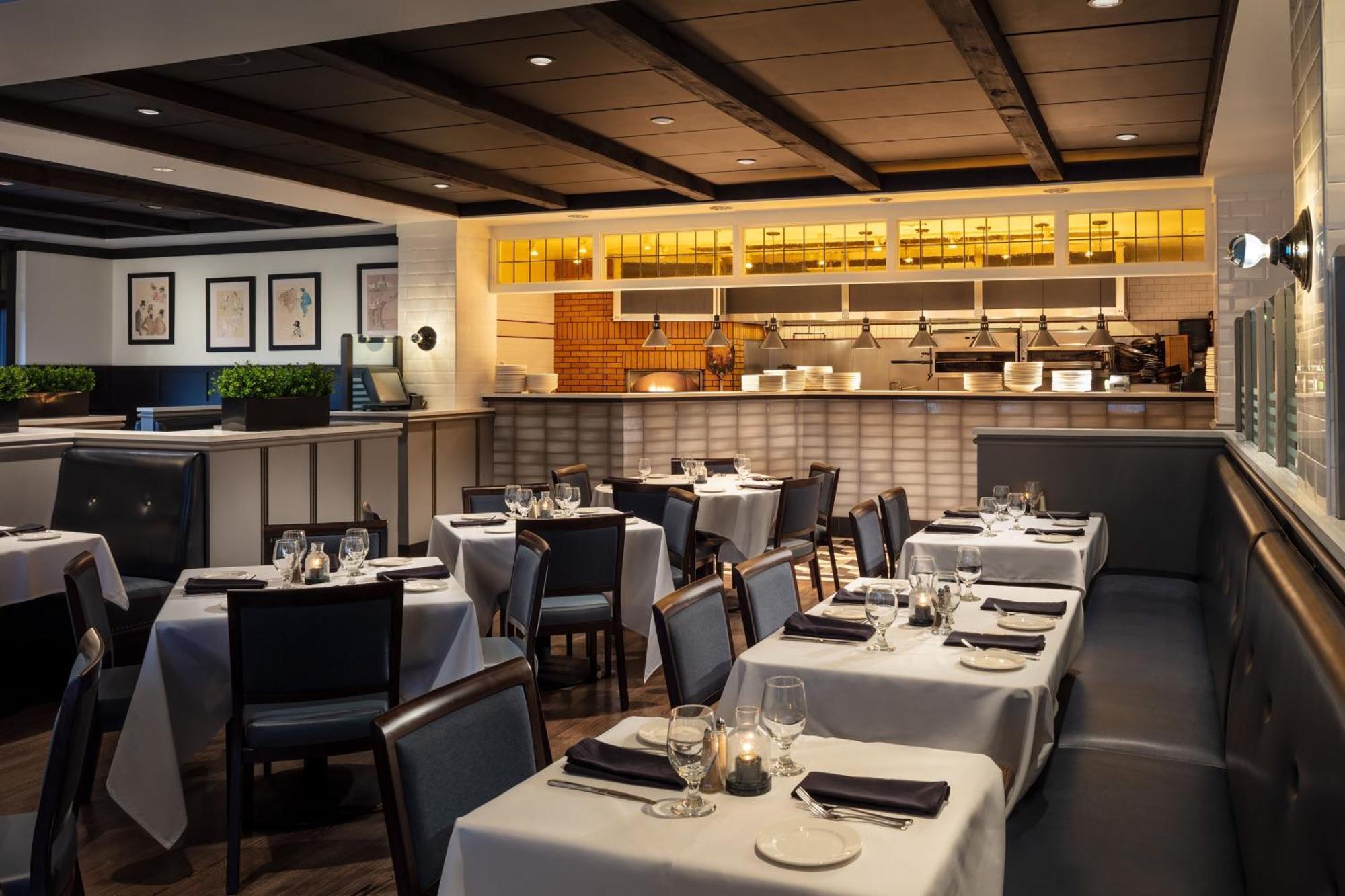 Four Points By Sheraton Norwood Conference Center Bagian luar foto