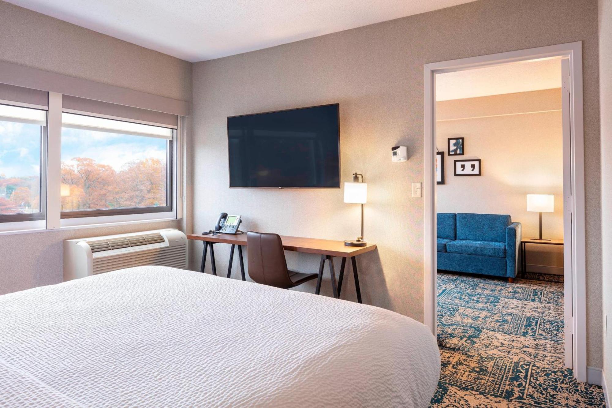 Four Points By Sheraton Norwood Conference Center Bagian luar foto