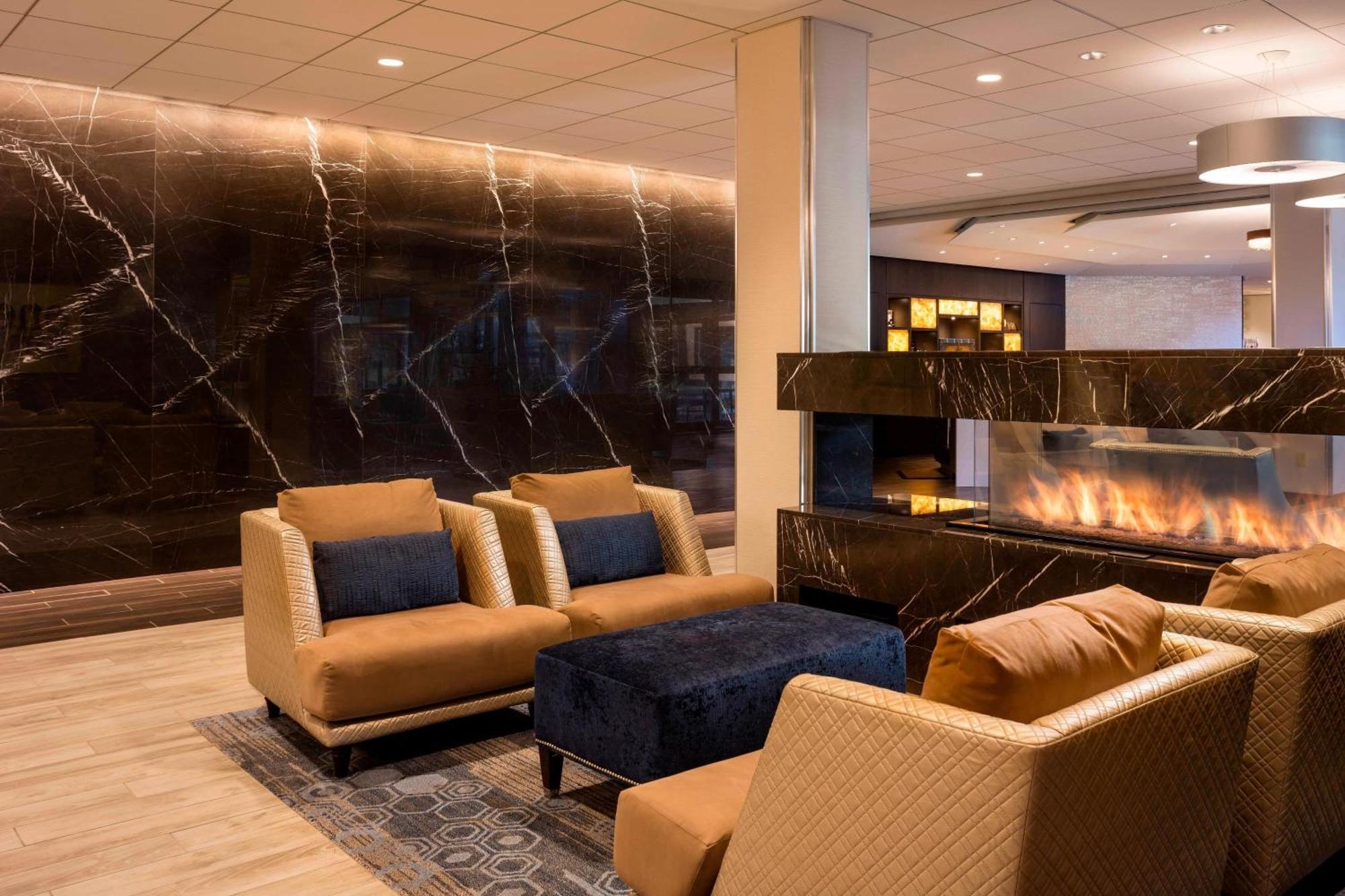 Four Points By Sheraton Norwood Conference Center Bagian luar foto